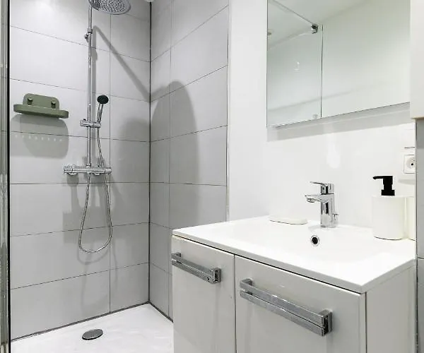 Cathedrale - Sainte-madeleine Apartmán *